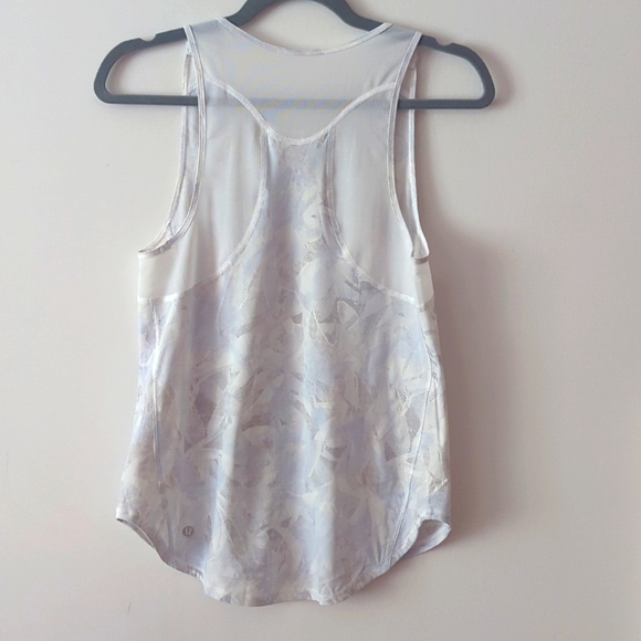 Sculpt Tank Top from Lululemon - Picture 2 of 5